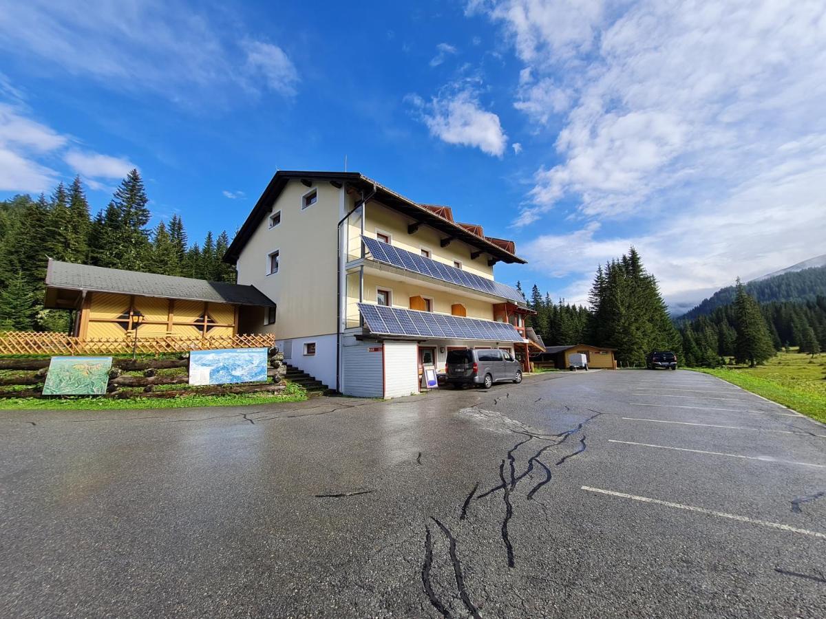 Apartmenthaus Almwiese Flattnitz ภายนอก รูปภาพ